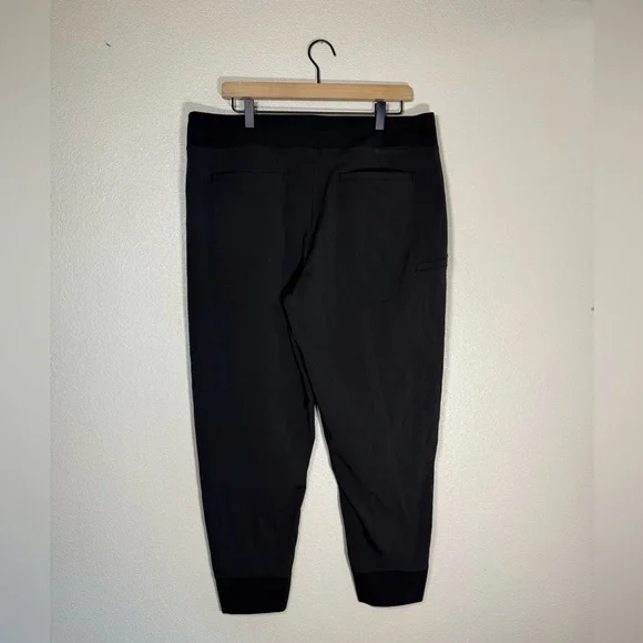 Athleta Trekkie North High Rise Jogger Black 16 C34 - Picture 4 of 10